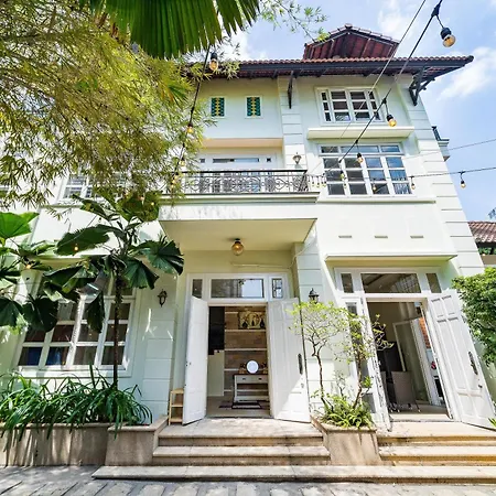Kn6 Holiday Villa